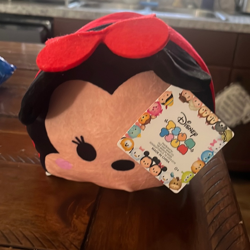 Brand new Disney Minnie Mouse Tsum Tsum